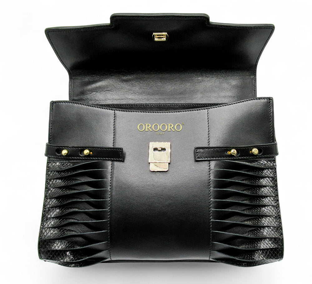 Borsa Divina in Pelle Nappa morbida e rettile, con accessorio di pietre swarovski brillanti