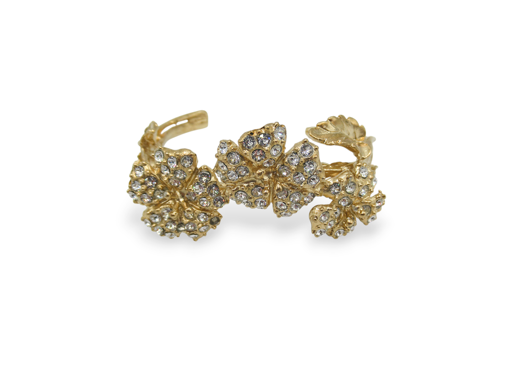 Bracciale Luce con pendente a fiore "Luminoso e delicatissimo" impreziosito da luminose e lucenti pietre swarovski.