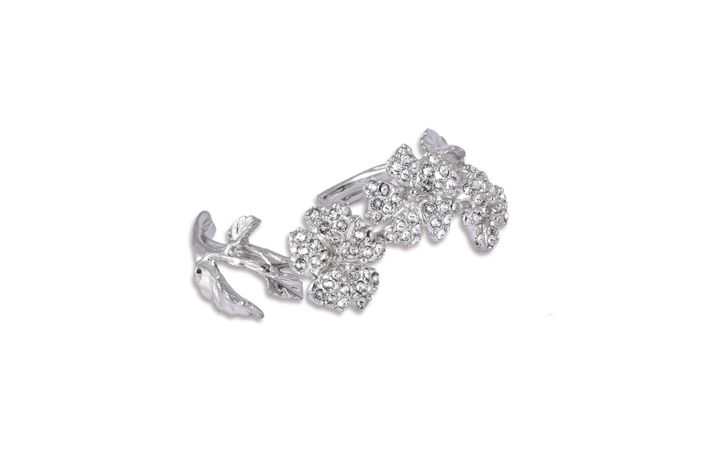 Bracciale Luce con pendente a fiore "Luminoso e delicatissimo" impreziosito da luminose e lucenti pietre swarovski.