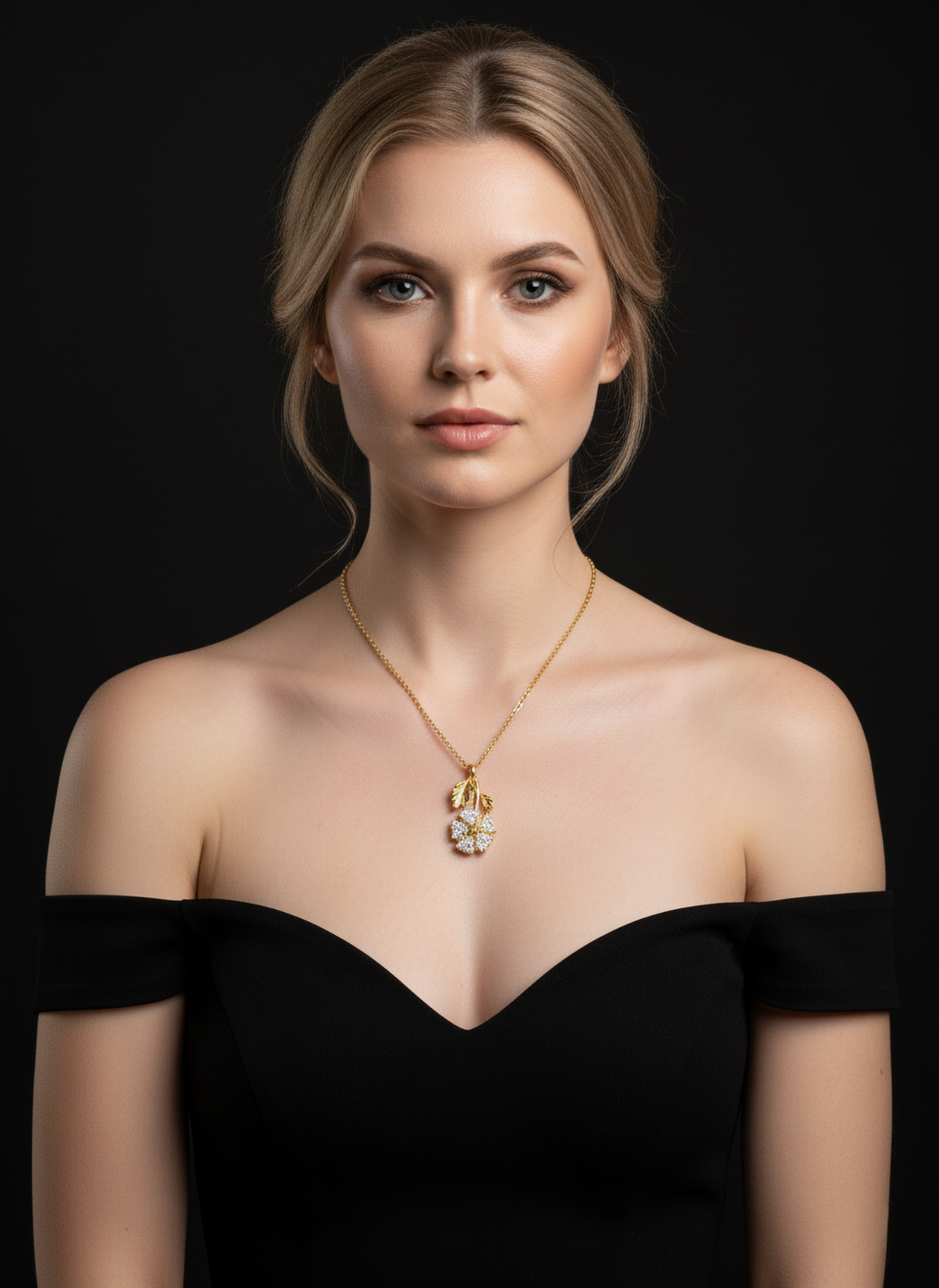 Collana Luce con pendente fiore impreziosito da swarovski