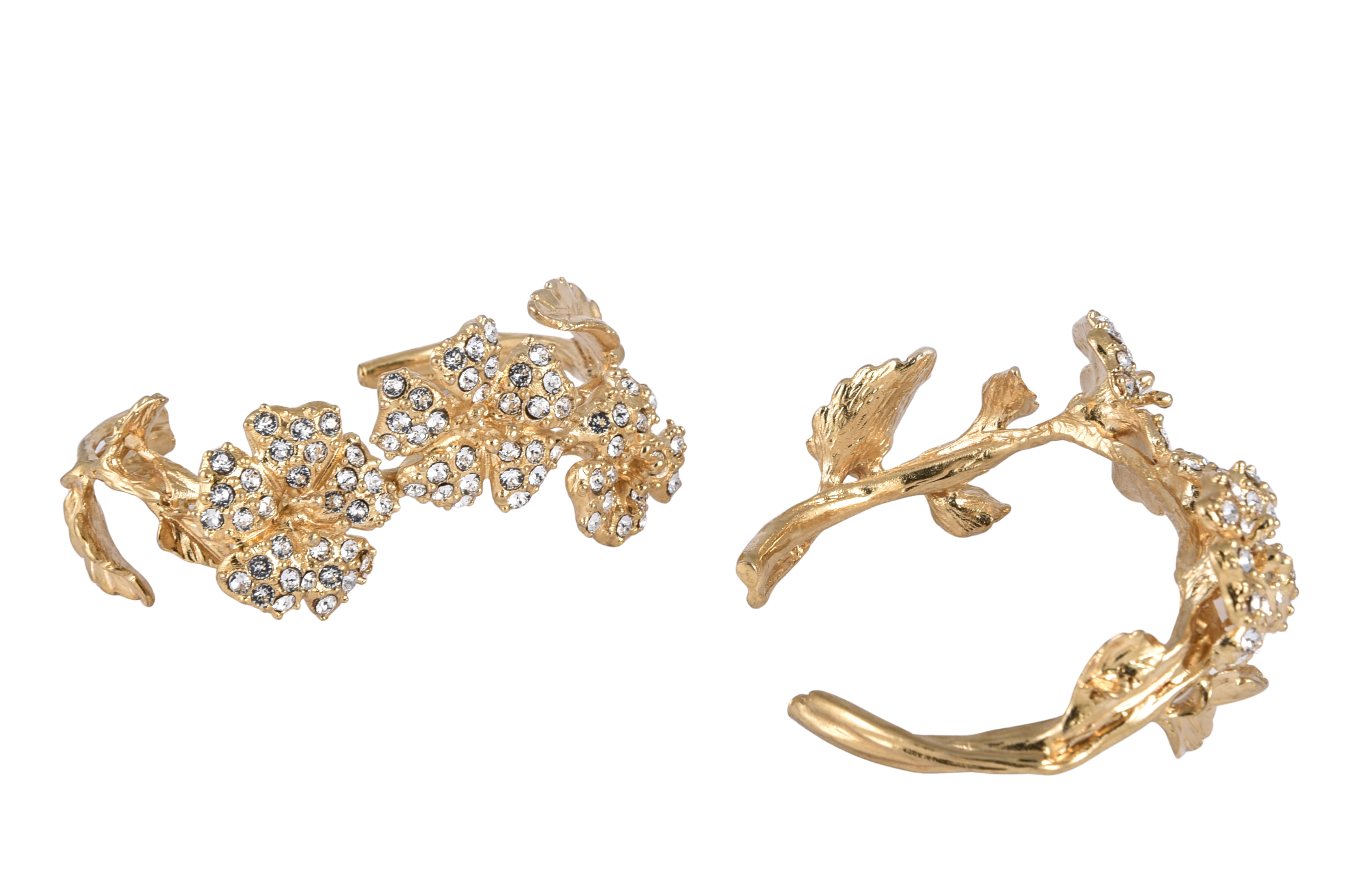 Bracciale Luce con pendente a fiore "Luminoso e delicatissimo" impreziosito da luminose e lucenti pietre swarovski.