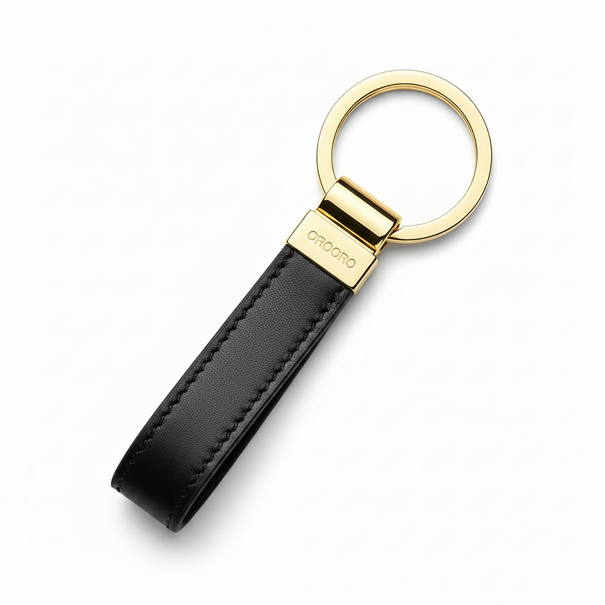 Portachiavi Classico OROORO® in pelle nappa nera con anello e placchetta gold, foto prodotto su sfondo bianco